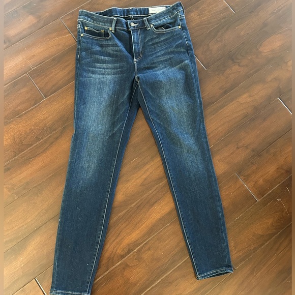 New Vince Camuto Jean only worn once. Dark denim in excellent condition! - Picture 1 of 3